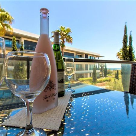 Apartamentos Cavalo Preto Beach Resort Картейра Экстерьер фото
