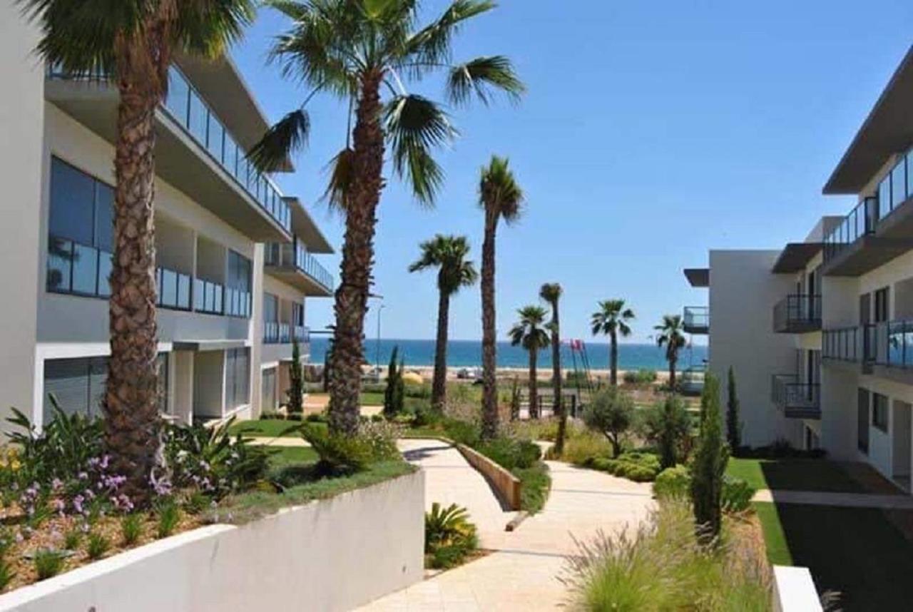 Apartamentos Cavalo Preto Beach Resort Картейра Экстерьер фото