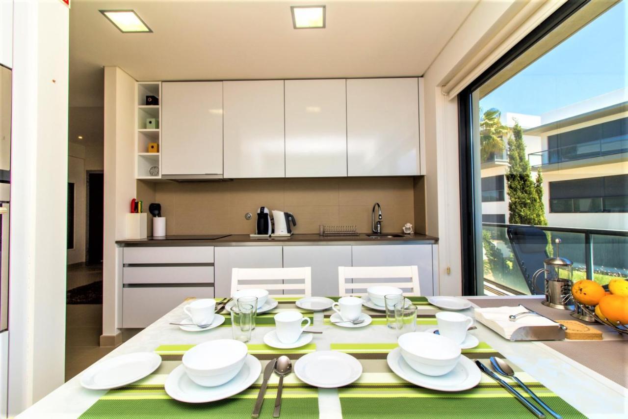 Apartamentos Cavalo Preto Beach Resort Картейра Экстерьер фото