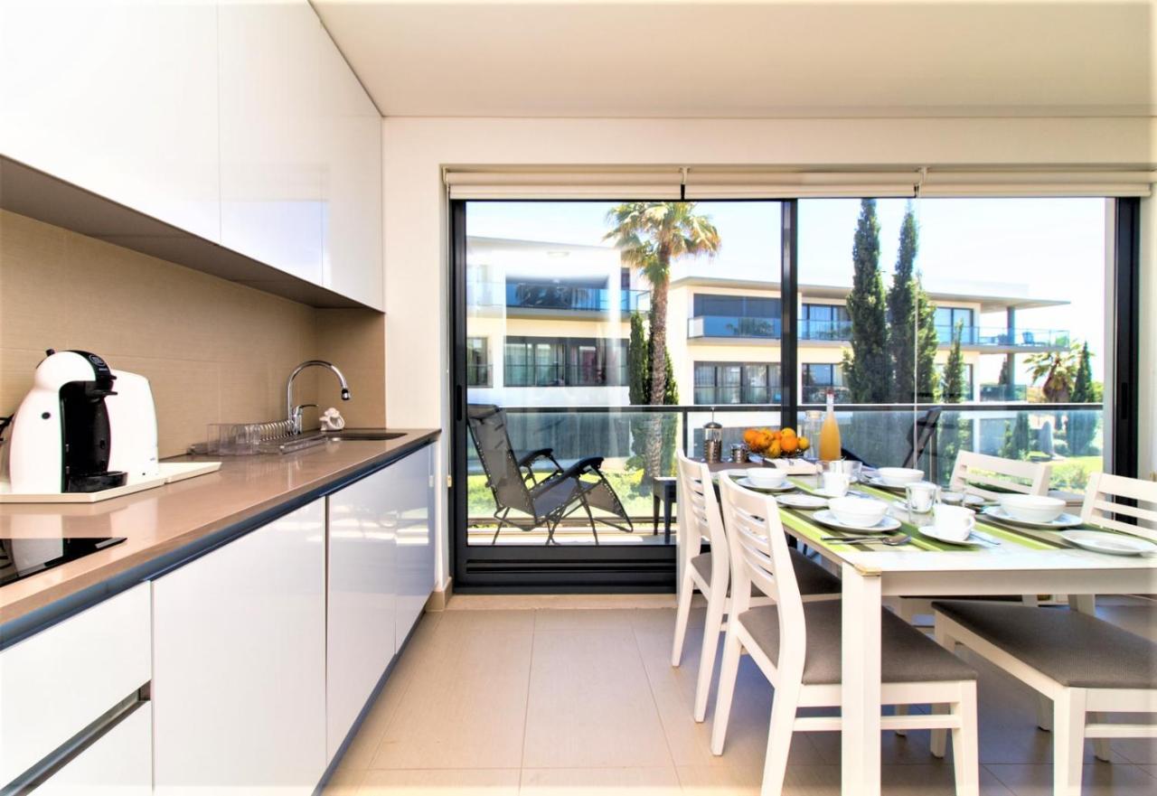 Apartamentos Cavalo Preto Beach Resort Картейра Экстерьер фото